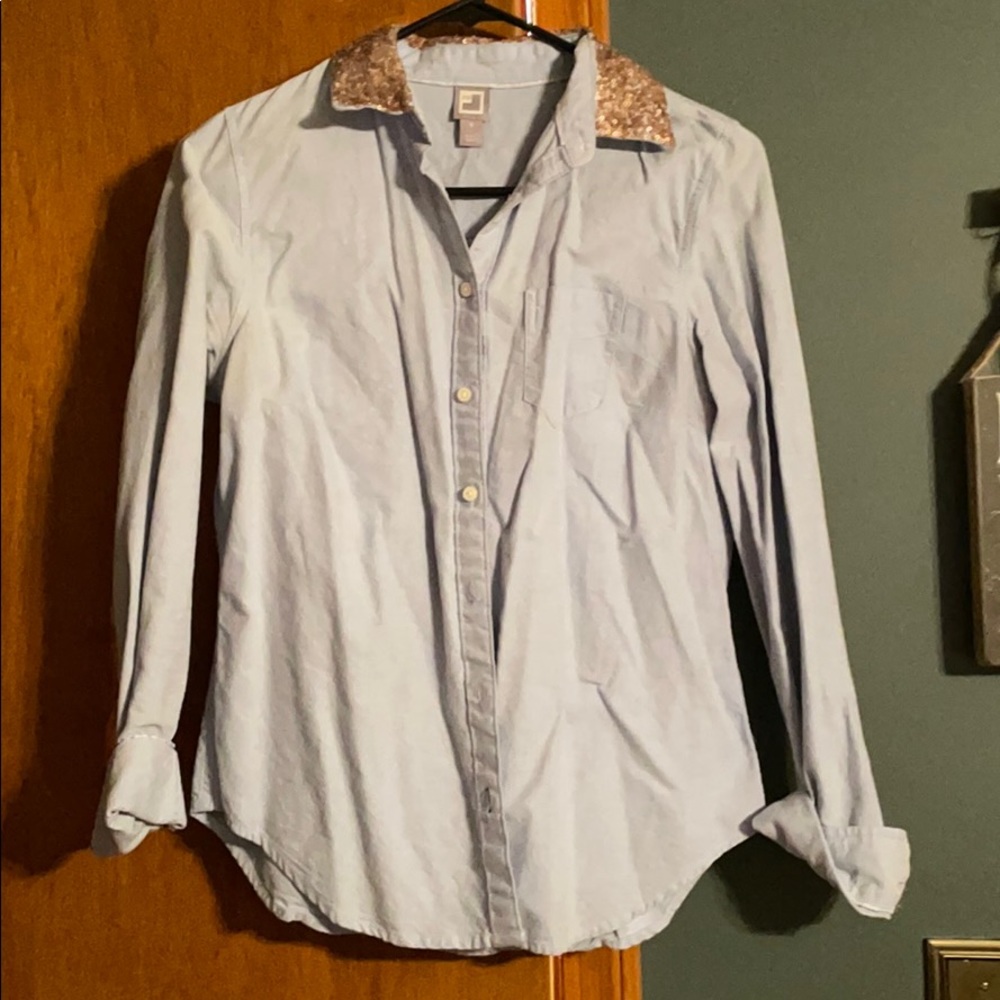 Button down dress shirt with sequin collar